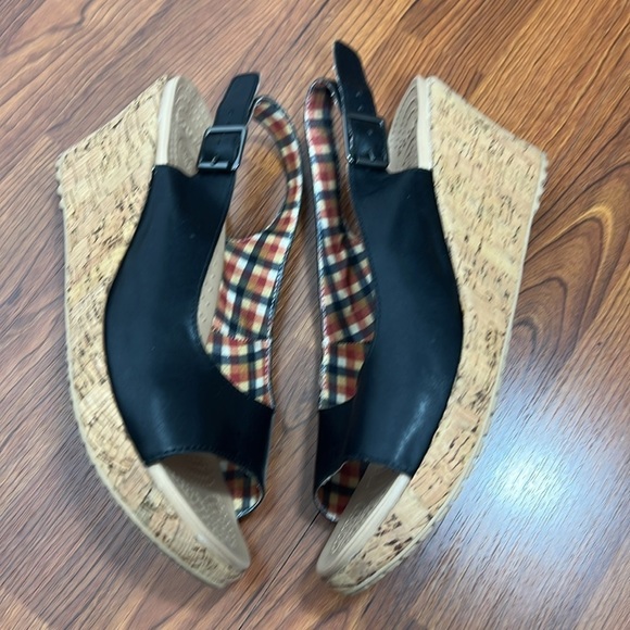 Crocs A-Leigh Sz 11 Leather & Cork Slingback Wedge Sandals Black - Picture 7 of 10